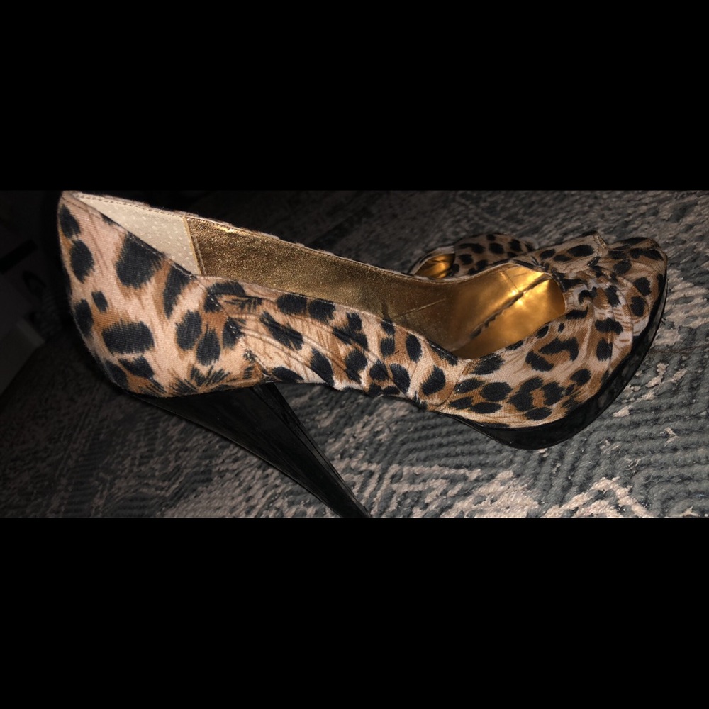 Heels - Picture 1 of 3